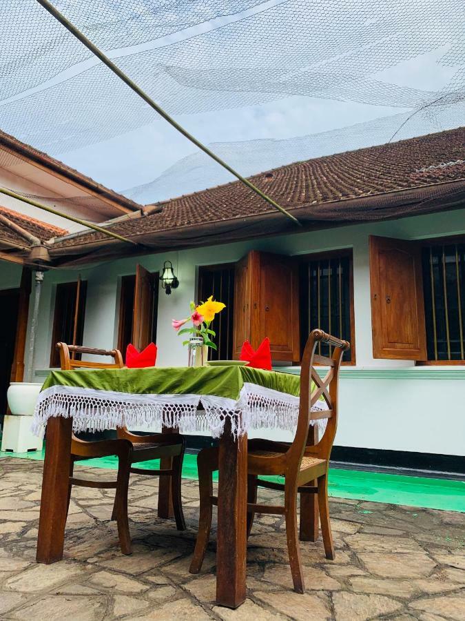 Randiyaepiliyagoda Resort Avissawella Exterior foto